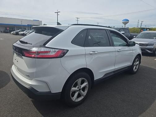 2020 Ford Edge SE