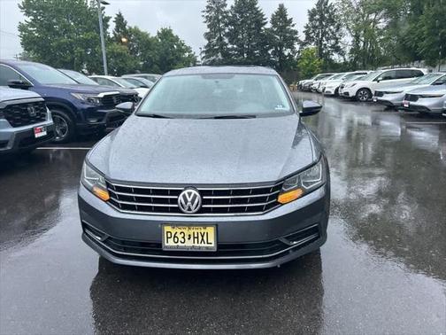 2017 Volkswagen Passat 1.8T SE