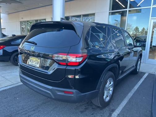 2023 Honda Pilot AWD LX