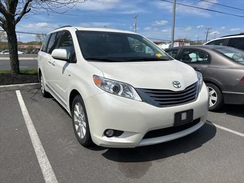 2017 Toyota Sienna XLE Premium