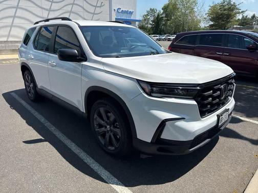 Platinum White Pearl 2025 Honda Pilot Sport