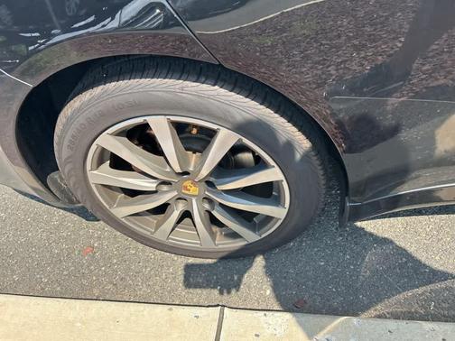 2016 Porsche Panamera 4 Edition