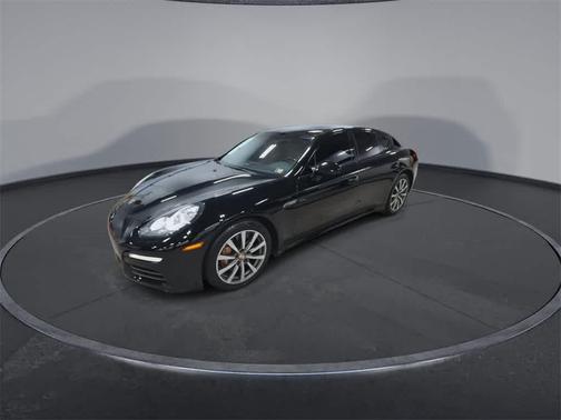 2016 Porsche Panamera 4 Edition