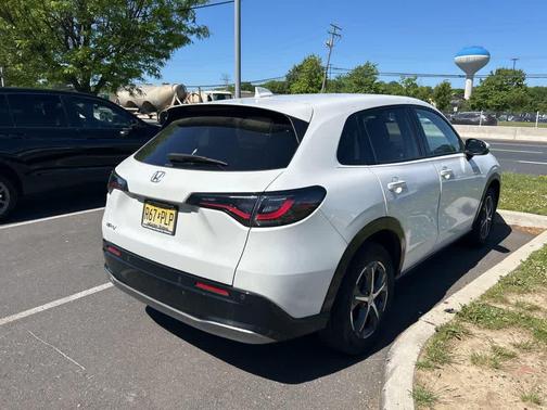 Platinum White Pearl 2023 Honda HR-V EX-L