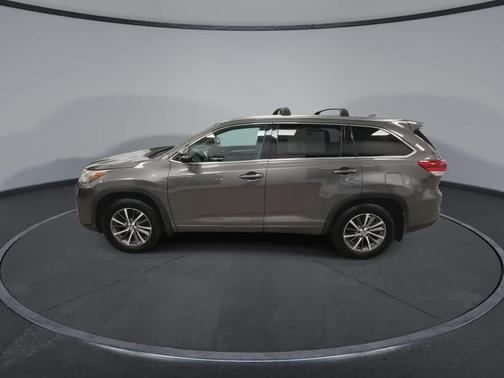 Predawn Gray Mica 2017 Toyota Highlander XLE
