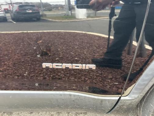 2017 GMC Acadia SLT-1