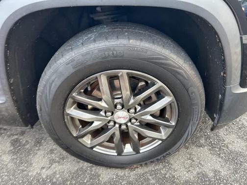 2017 GMC Acadia SLT-1