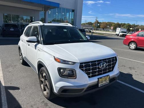 2023 Hyundai VENUE SEL
