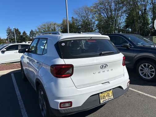 2023 Hyundai VENUE SEL