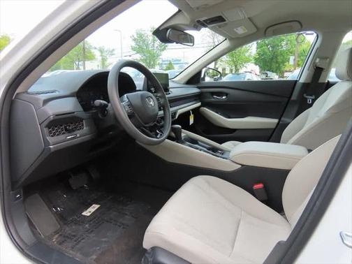 2025 Honda Accord LX 1.5T