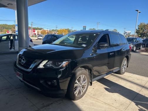 2019 Nissan Pathfinder SV