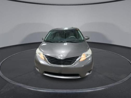 2013 Toyota Sienna LE