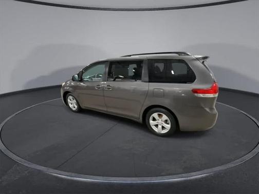 2013 Toyota Sienna LE