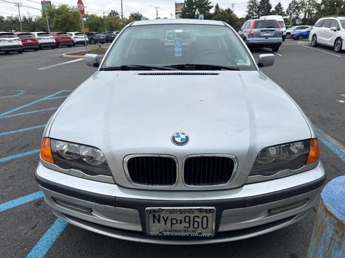 2001 BMW 325 325i
