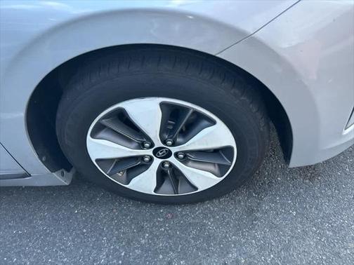 2019 Hyundai IONIQ Plug-In Hybrid Base