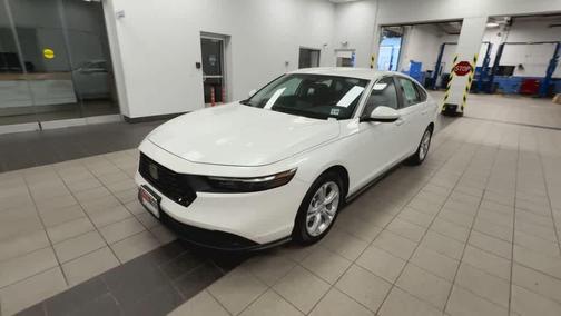 Platinum White Pearl 2024 Honda Accord LX 1.5T