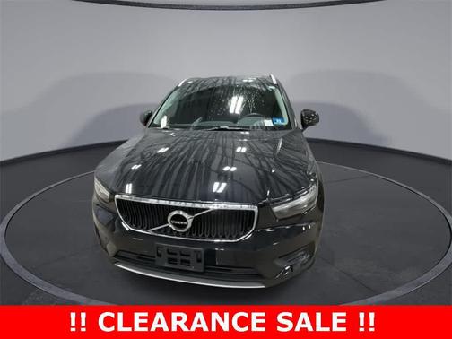 2020 Volvo XC40 T5 Momentum