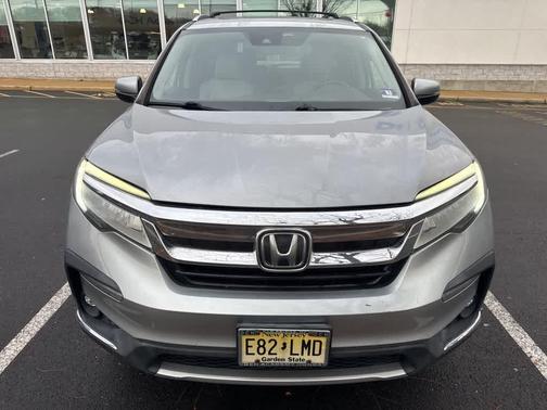 2019 Honda Pilot Touring 8-Passenger