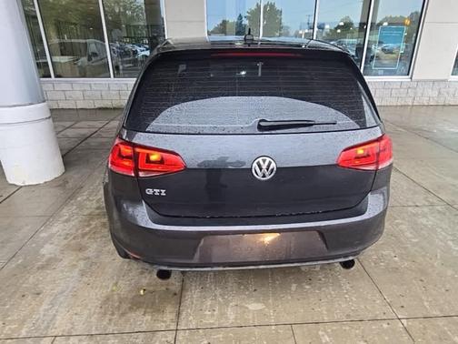 2016 Volkswagen Golf GTI 2.0T S 4-Door