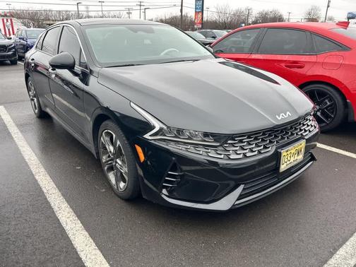2022 Kia K5 EX