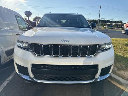 2022 Jeep Grand Cherokee L Laredo