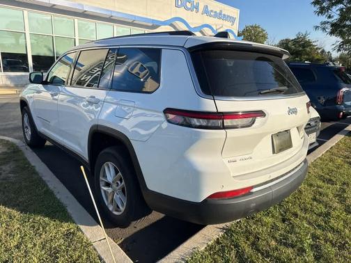 2022 Jeep Grand Cherokee L Laredo