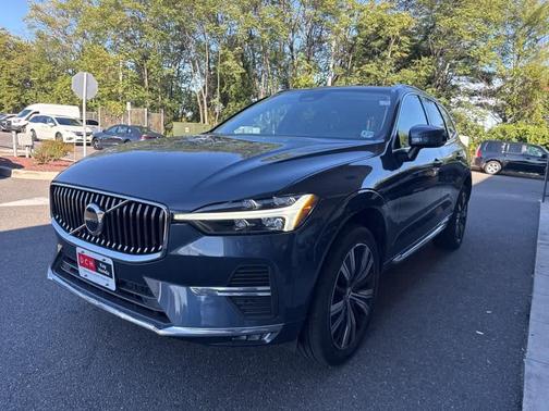 2022 Volvo XC60 B5 Inscription