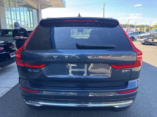 2022 Volvo XC60 B5 Inscription