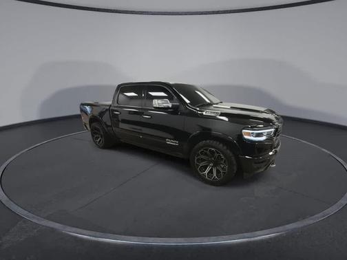 Diamond Black Crystal Pearlcoat 2019 RAM 1500 Limited