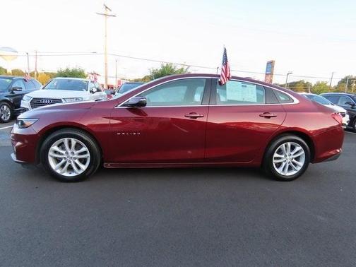 Photo 3 of 25 of 2016 Chevrolet Malibu 1LT