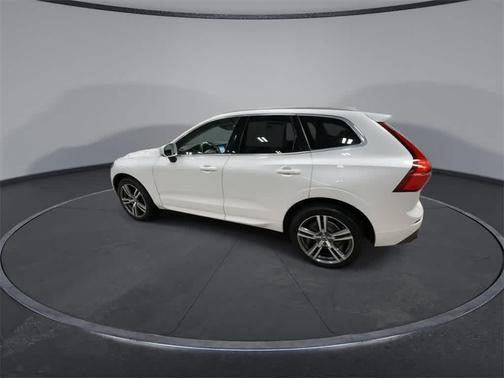 2020 Volvo XC60 T5 Momentum