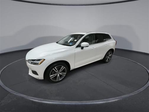 2020 Volvo XC60 T5 Momentum