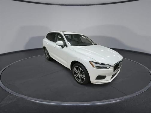 2020 Volvo XC60 T5 Momentum