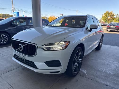 2020 Volvo XC60 T5 Momentum