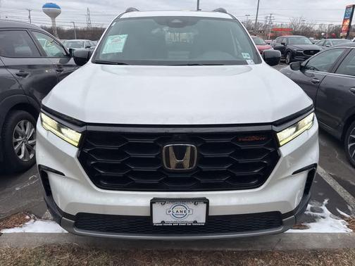 2023 Honda Pilot AWD TrailSport