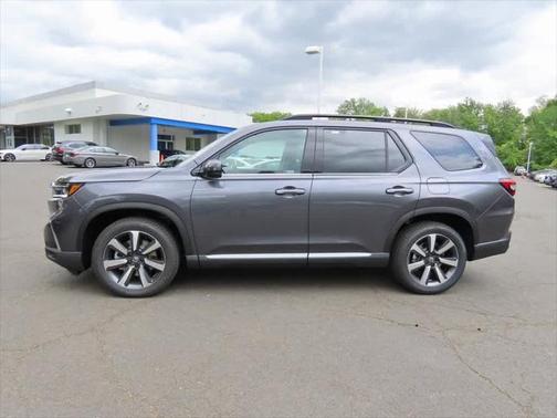 2025 Honda Pilot Touring 8-Passenger