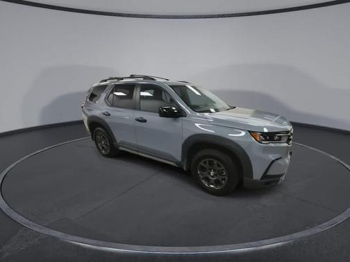 Sonic Gray Pearl 2023 Honda Pilot AWD TrailSport