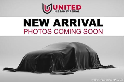 White 2023 Nissan Pathfinder Platinum