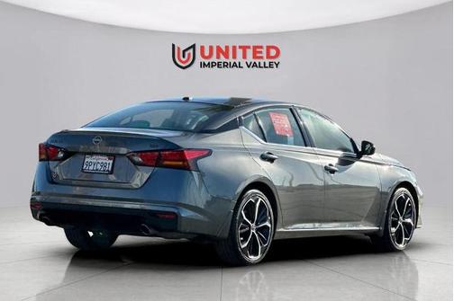 2025 Nissan Altima SR