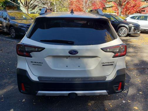 2022 Subaru Outback Touring XT