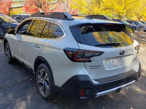 2022 Subaru Outback Touring XT
