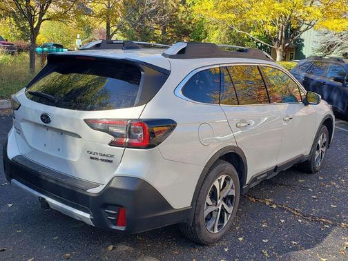 2022 Subaru Outback Touring XT
