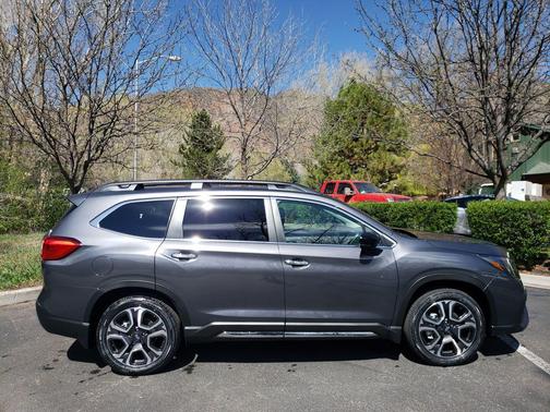 Magnetite Gray Metallic 2026 Subaru Ascent Touring 7-Passenger