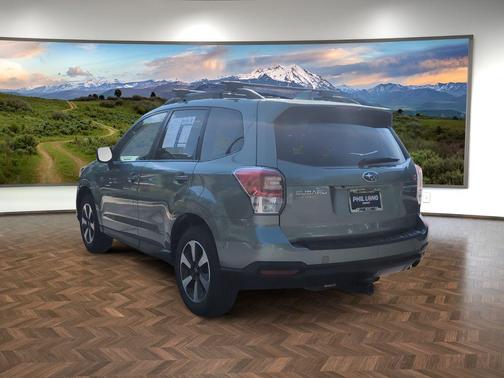 Jasmine Green Metallic 2018 Subaru Forester 2.5i Premium