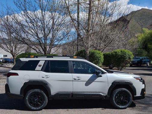 Crystal White Pearl 2026 Subaru Outback Wilderness