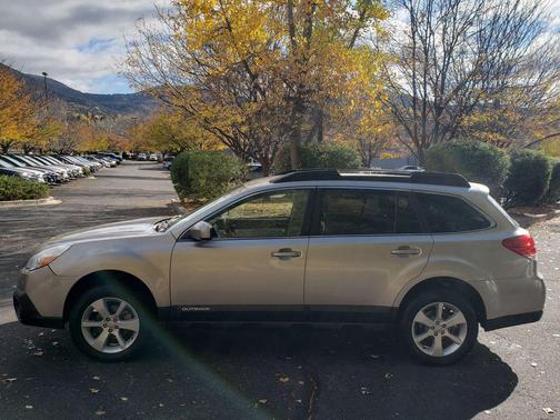 2014 Subaru Outback 2.5i Premium