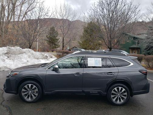2023 Subaru Outback Touring XT