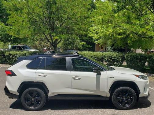 2019 Toyota RAV4 Hybrid SE