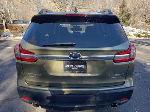 2022 Subaru Ascent Limited 8-Passenger