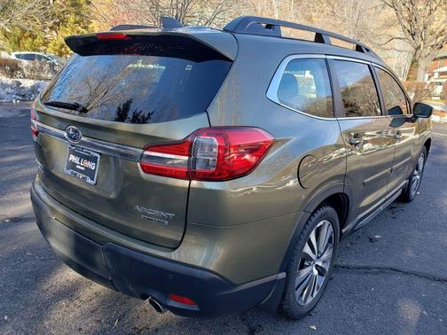 2022 Subaru Ascent Limited 8-Passenger